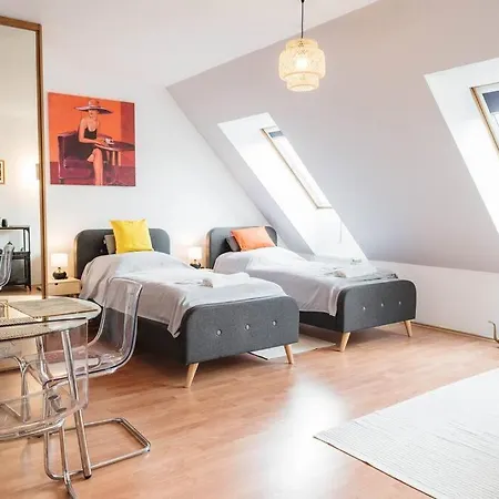 Sunny&cozy Loft Apartment